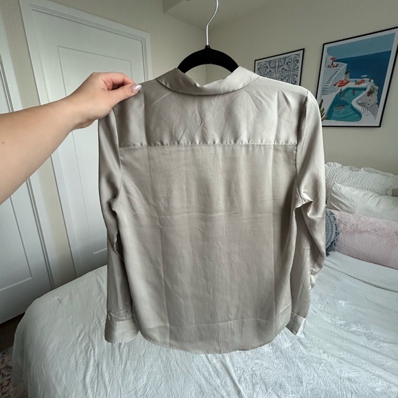 H&M V-Neck Blouse - Picture 5 of 6